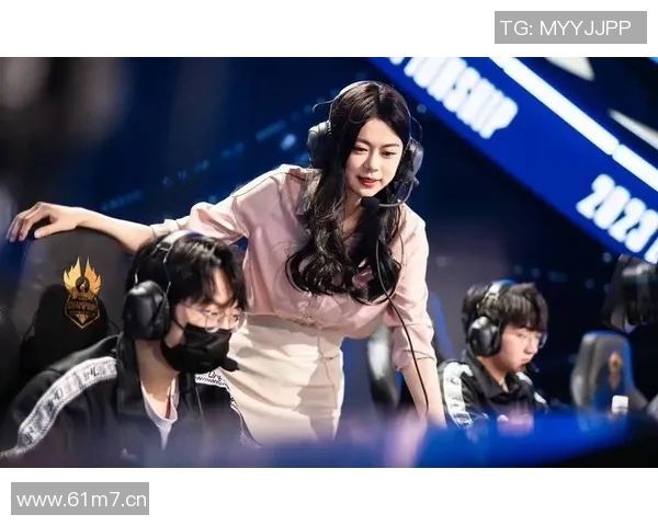 聚焦王者荣耀：探讨FPX战队在比赛中的迅速反应与战术调整